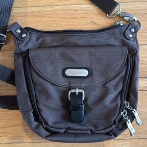 Baggallini Lightweight Water Resistant Nylon Travel Everyday Crossbody Purse